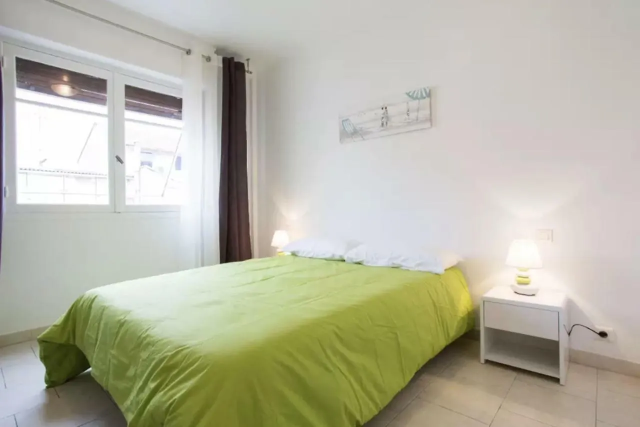 Modern Apartment On Rue D'Antibes Канны